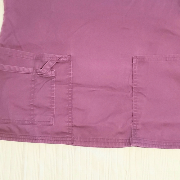 Women's Scrub Top 👚 - Picture 3 of 7